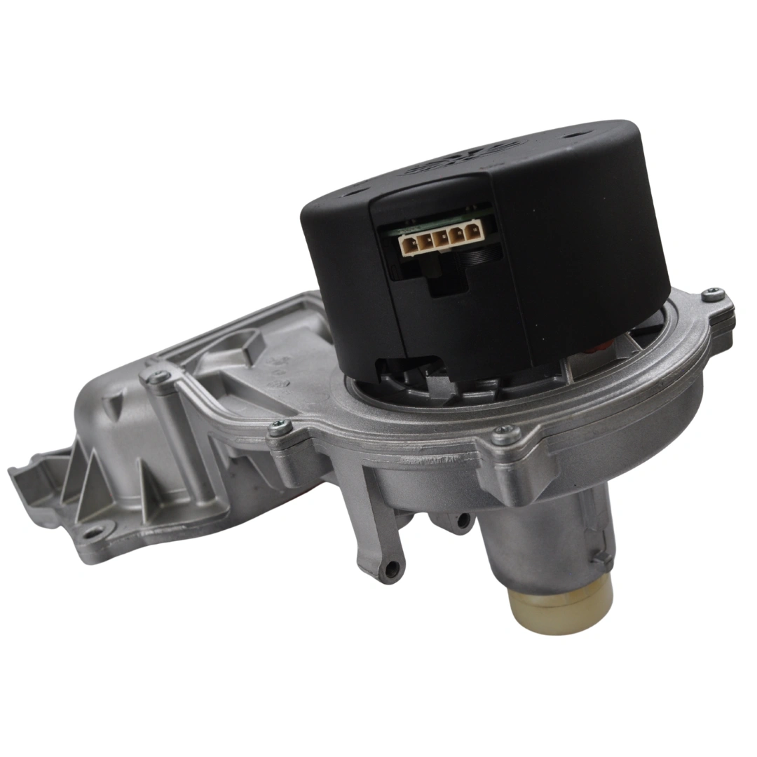 Glowworm Betacom 3 30C Fan with Combustion Chamber Cover 0020195509 Image of Glowworm Betacom 3 30C Fan with Combustion Chamber Cover 0020195509